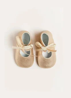BOY Pepa London Metallic Velvet Ribbon Pram Booties in Gold (17-20EU)