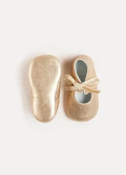 BOY Pepa London Metallic Velvet Ribbon Pram Booties in Gold (17-20EU)